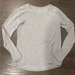 Thick long sleeve lululemon size 6